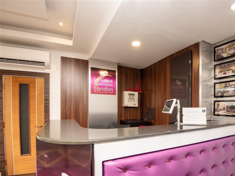ווטפורד Livin' Serviced Apartments מראה חיצוני תמונה
